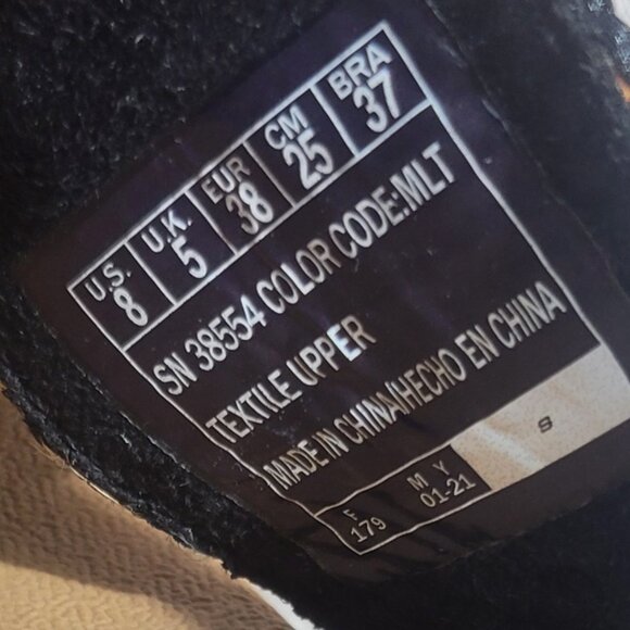 Skechers Beverlee Women's Size US 8 Rainbow Wedge Cross Strap Sandals - Picture 10 of 10